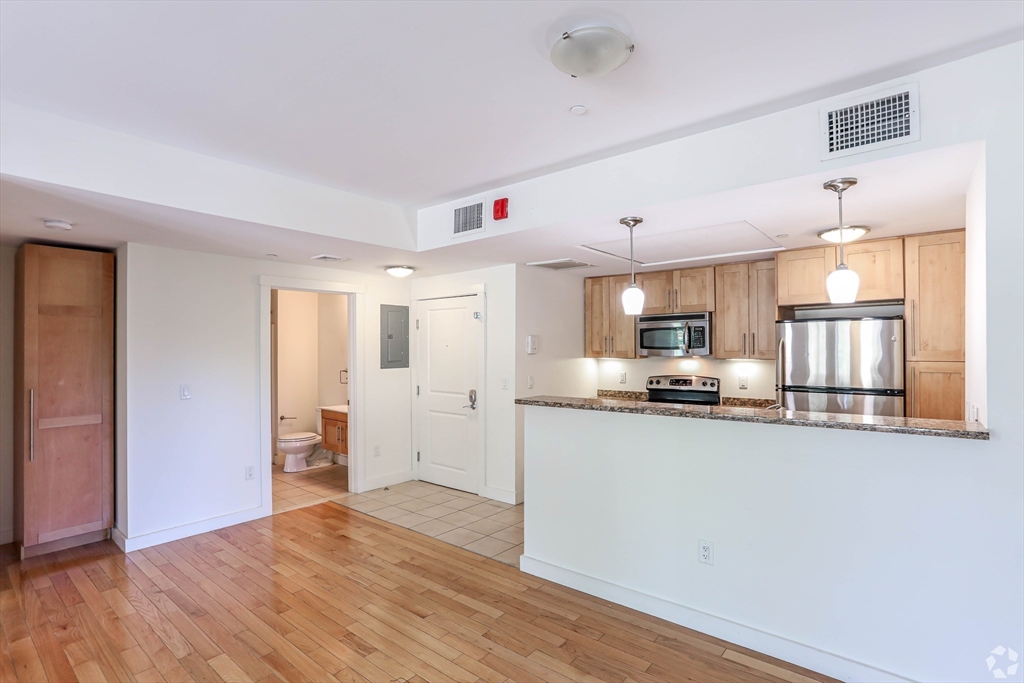 87 New - Cambridge Highlands