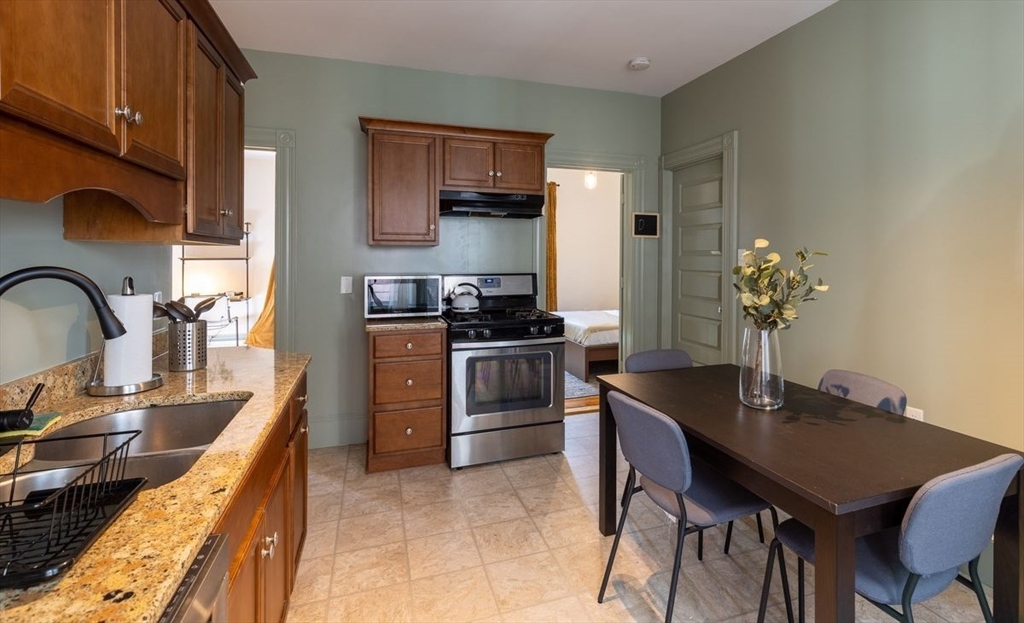15 Romsey St. - Dorchester