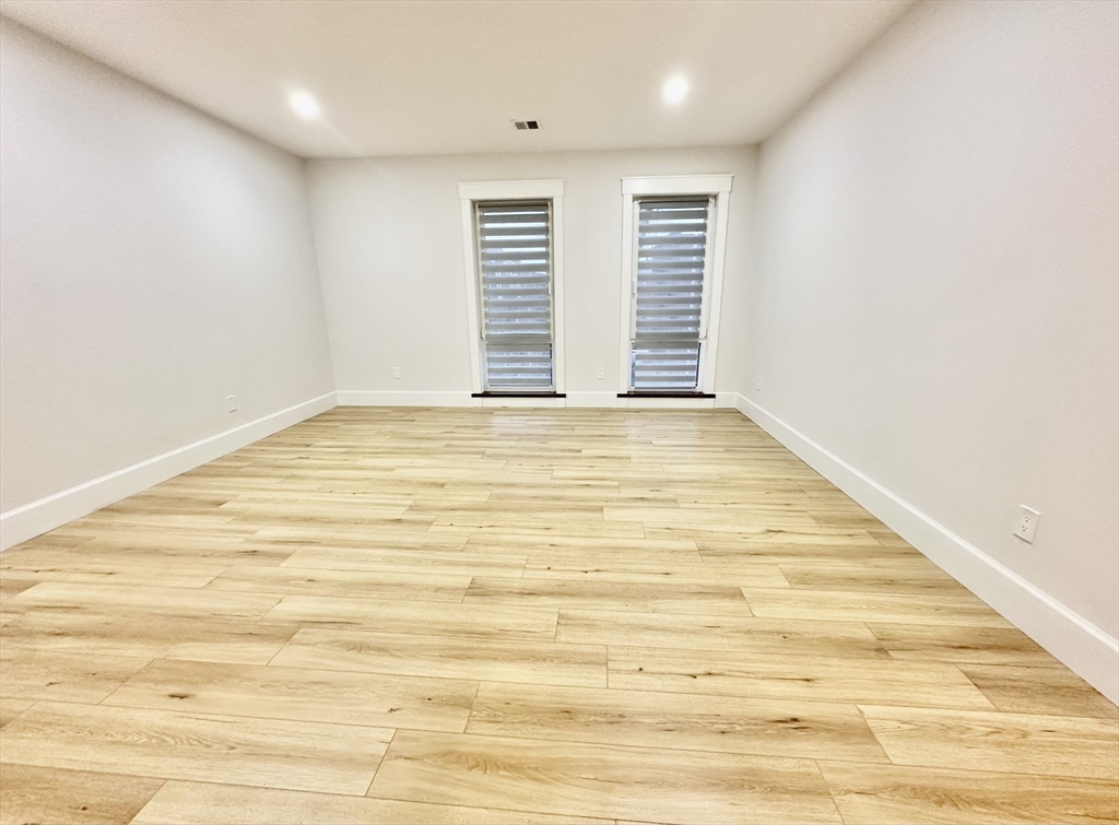 100 Mount Pleasant Ave. - Roxbury