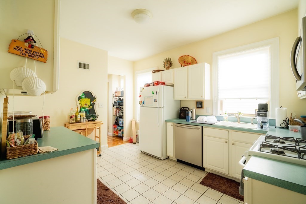 33 Mapleton St. - Brighton