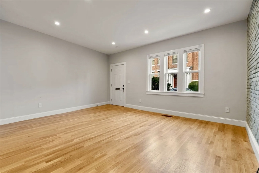129 Sutherland - Brighton