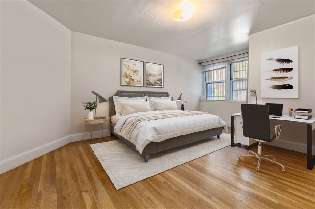 290 Commonwealth Ave. - Back Bay
