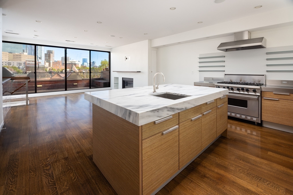 234 West Newton - Back Bay