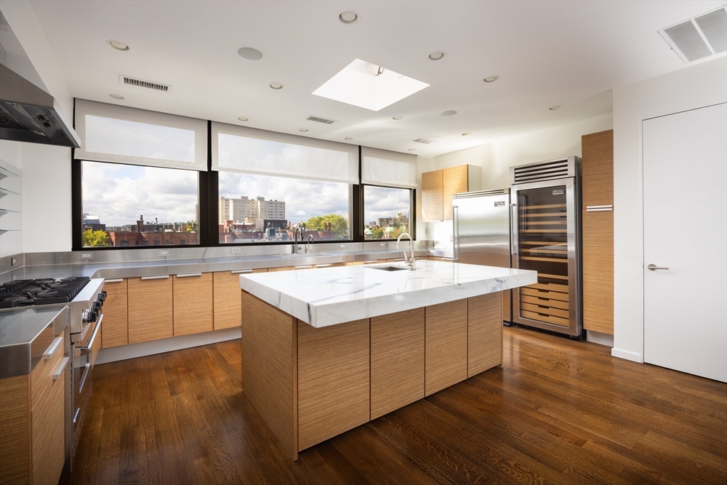234 West Newton - Back Bay