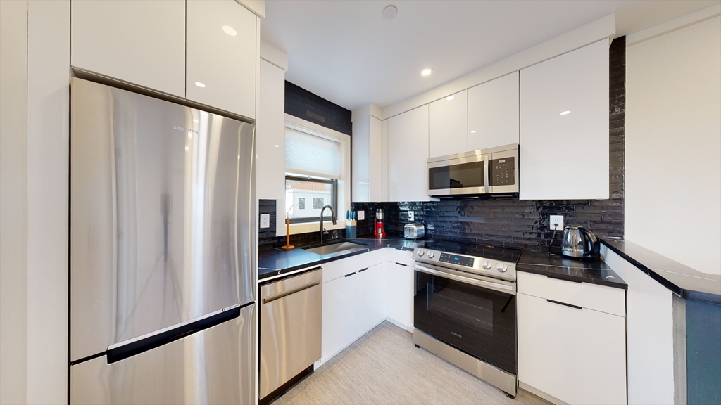 353 East 8th St. - South Boston