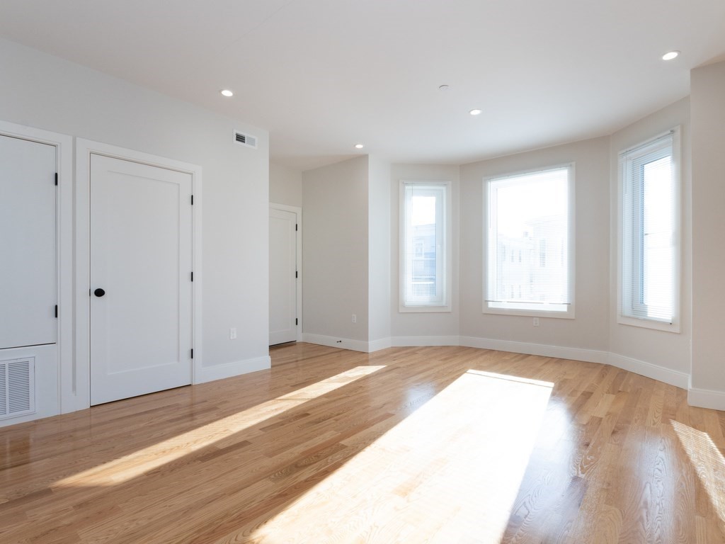 9 Tovar - Dorchester