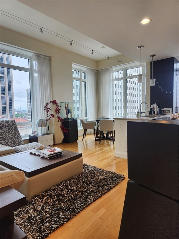 400 Stuart - Back Bay