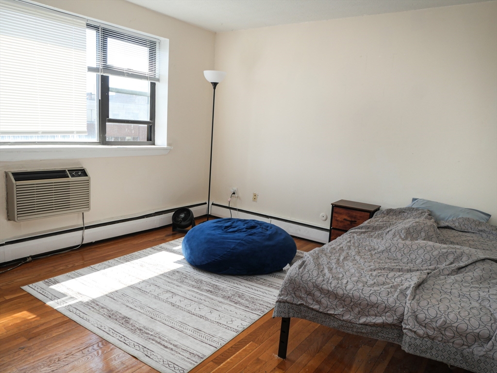 1039 Commonwealth Ave. - Allston