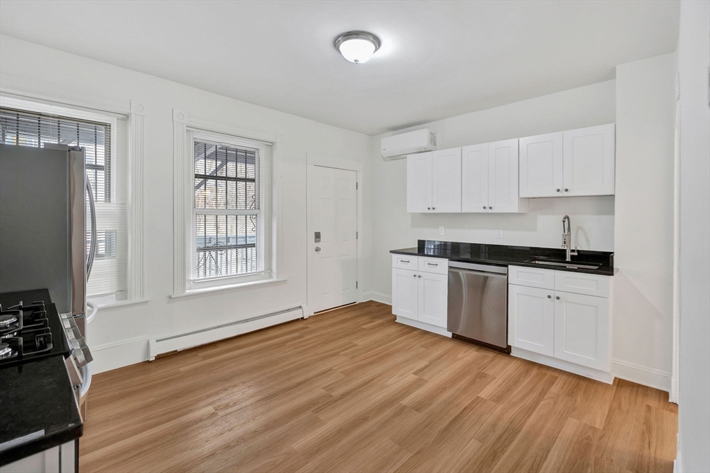 864 Huntington Ave. - Mission Hill