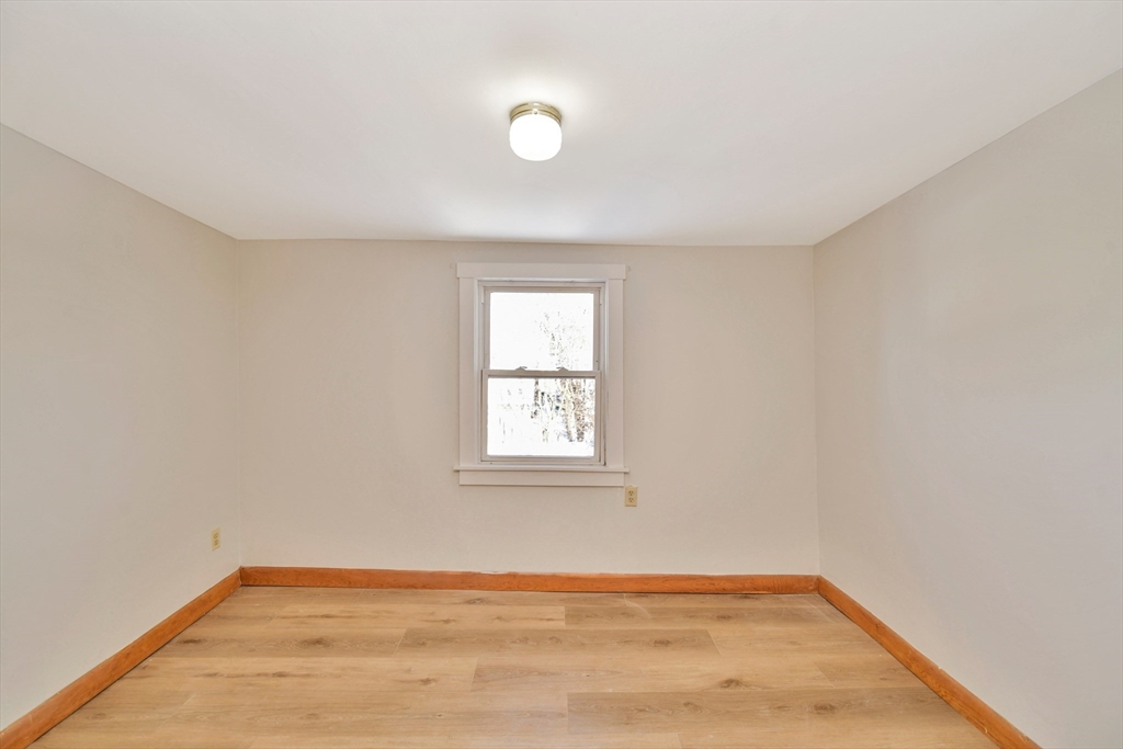 492 Metropolitan Ave. - Hyde Park