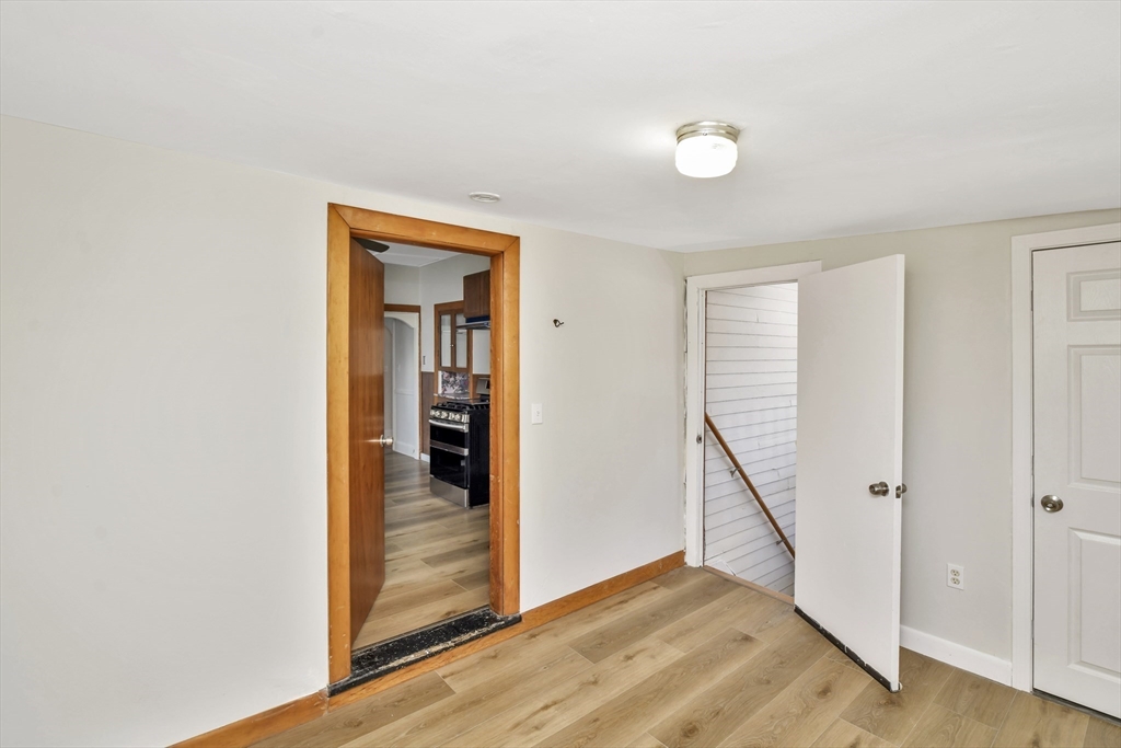 492 Metropolitan Ave. - Hyde Park