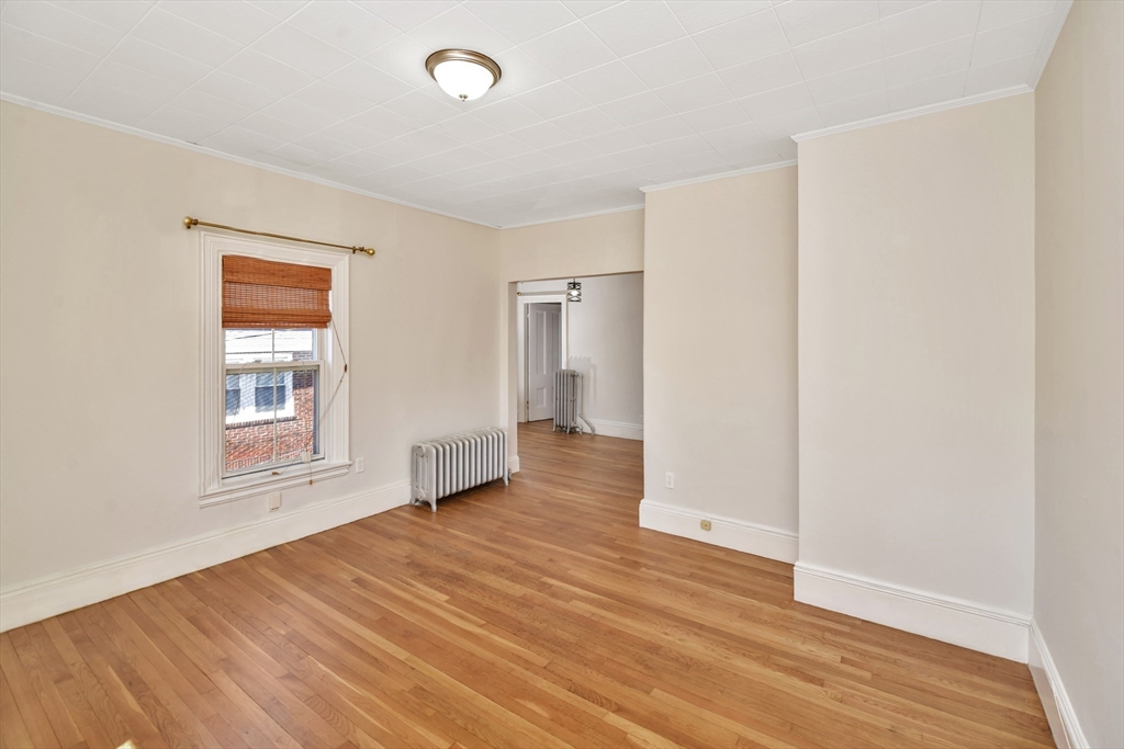 492 Metropolitan Ave. - Hyde Park