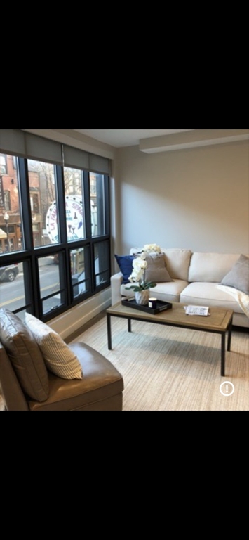 244 Hanover - North End