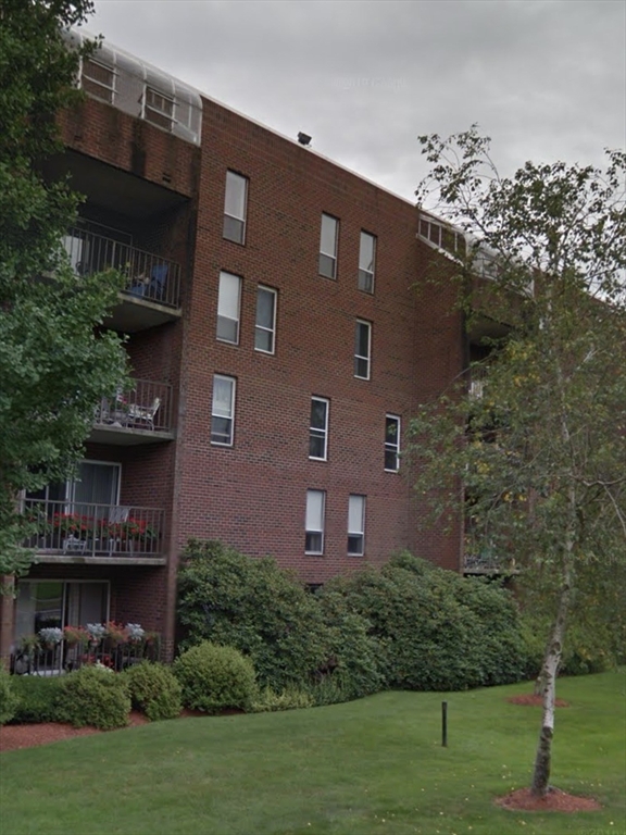 50/56 Broadlawn Park - Roxbury