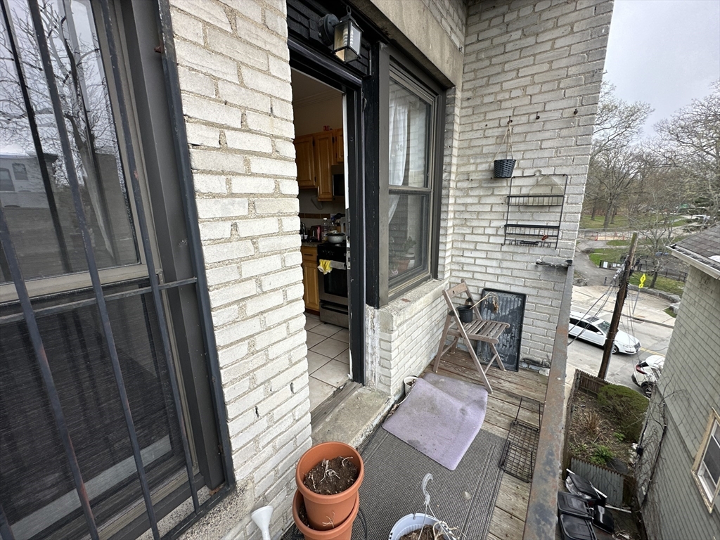 435 Walnut Ave. - Roxbury