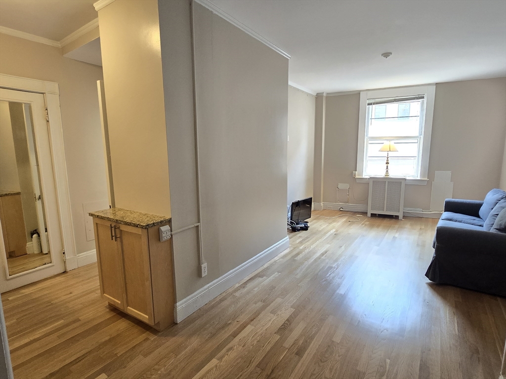 21 Beacon St. - Beacon Hill