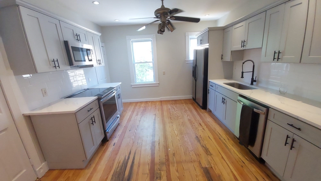9 Woodville Park - Roxbury