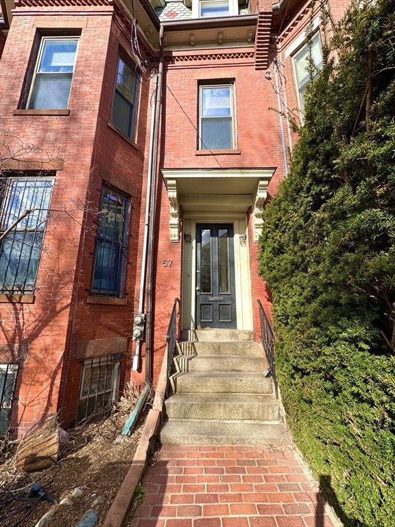 57 Fort Ave. - Roxbury