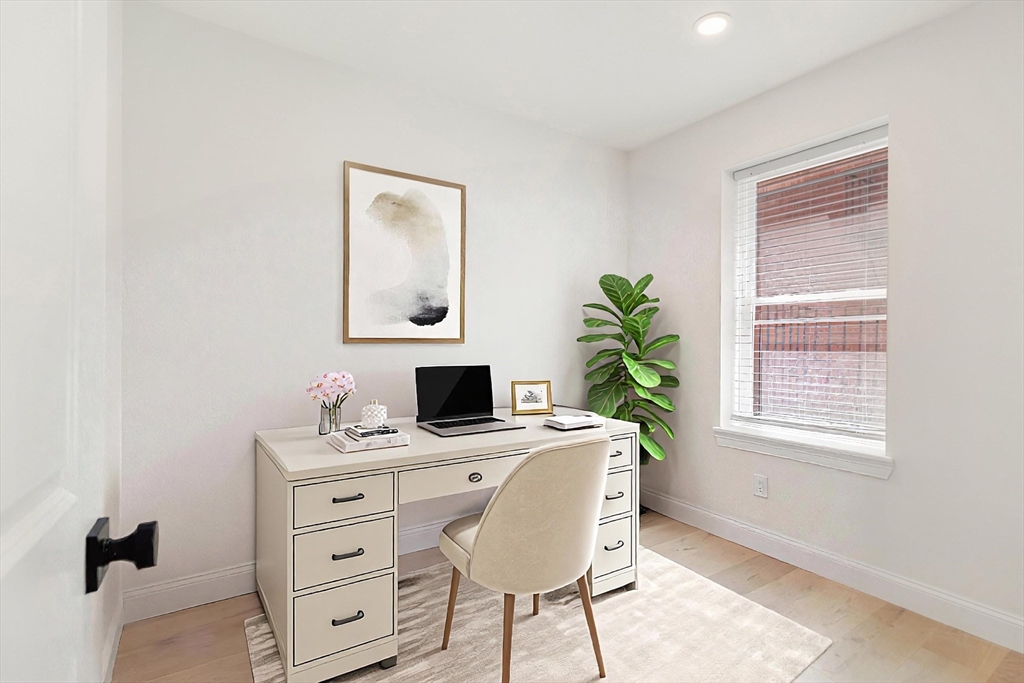 19 Bartlett Pl. - North End