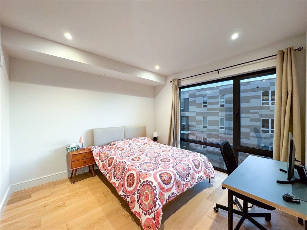 1 Nevins Hill Way - Brighton