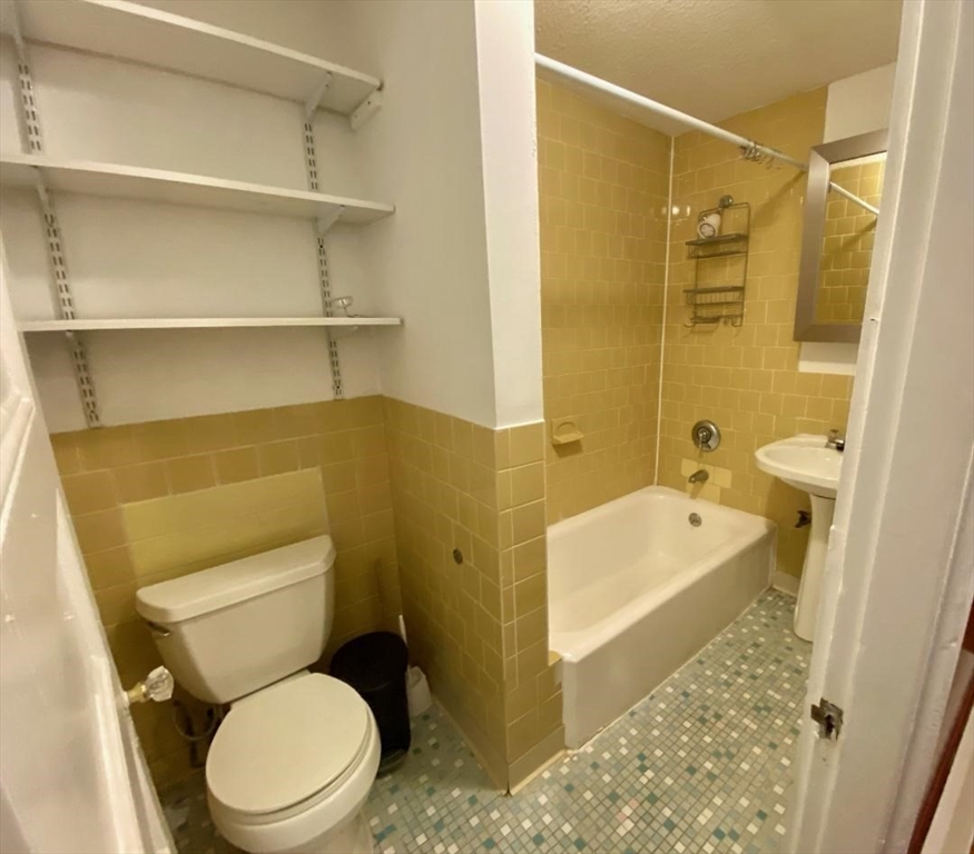 412 Centre - Jamaica Plain