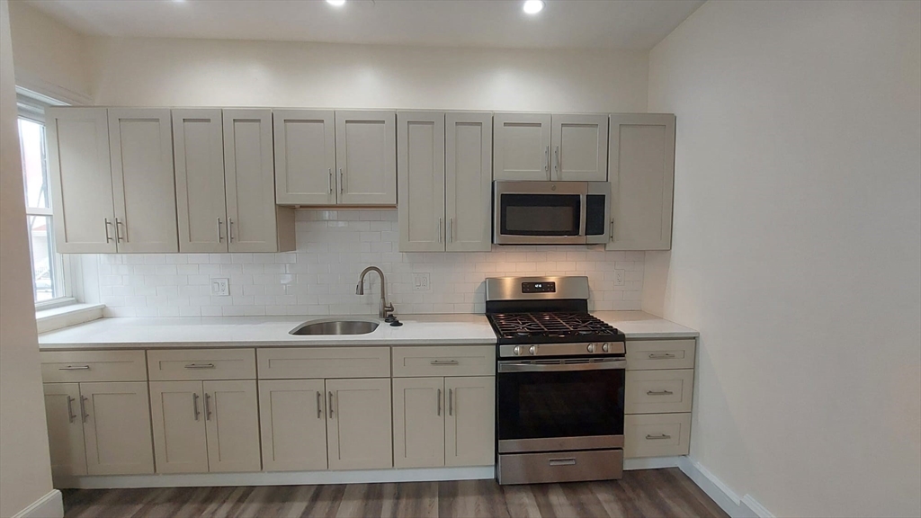 6 Wabeno St. - Roxbury