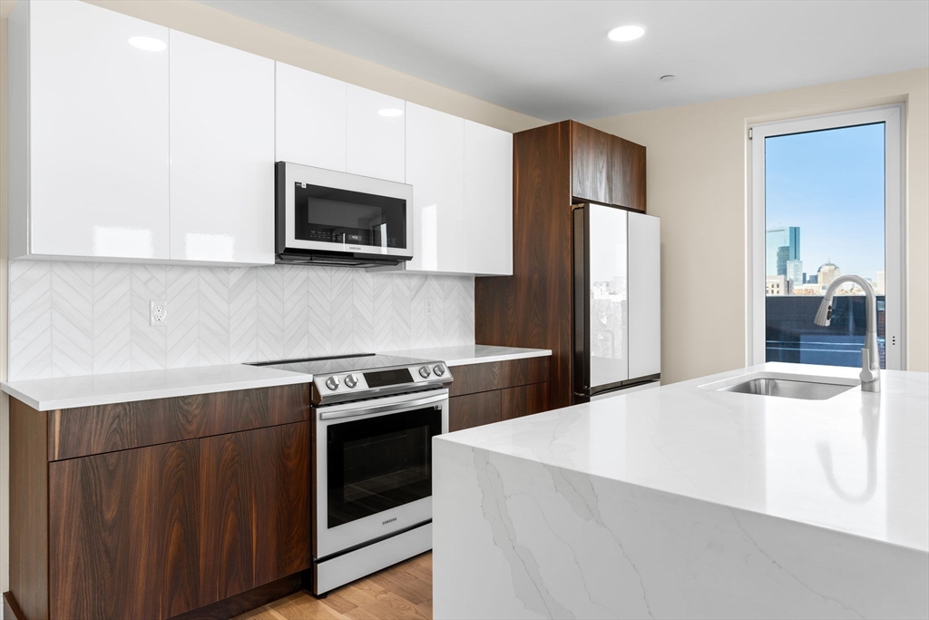 16 Taber St. - Roxbury