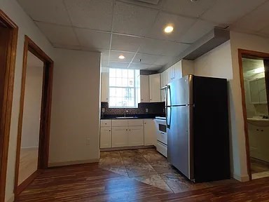 72 Kneeland - Chinatown