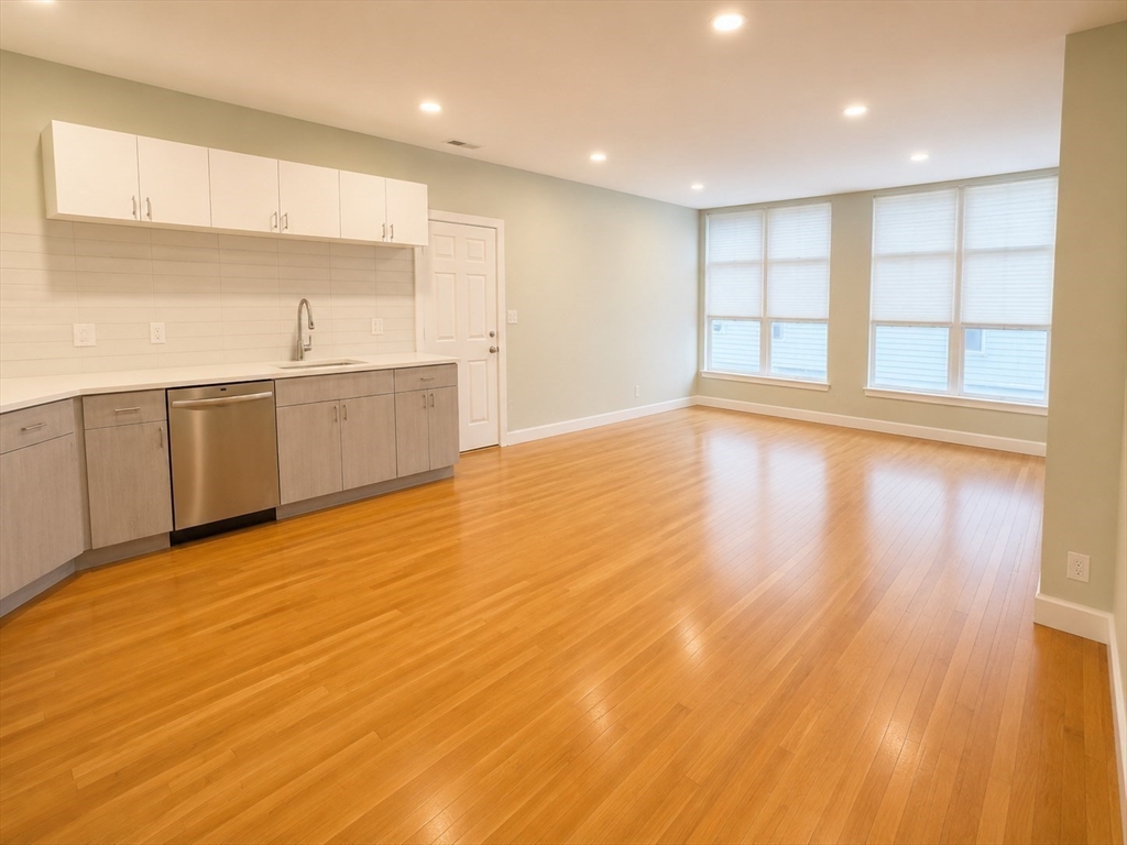 299 Dudley - Roxbury
