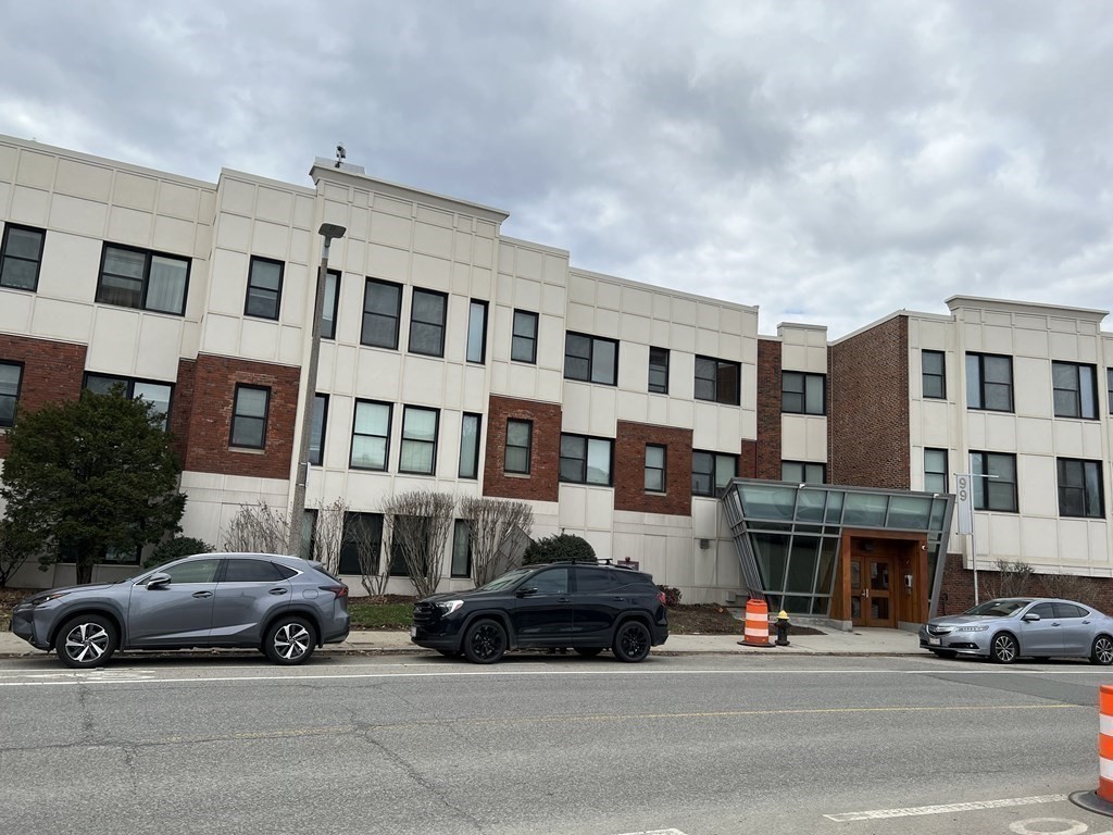 99 Chestnut Hill - Brighton
