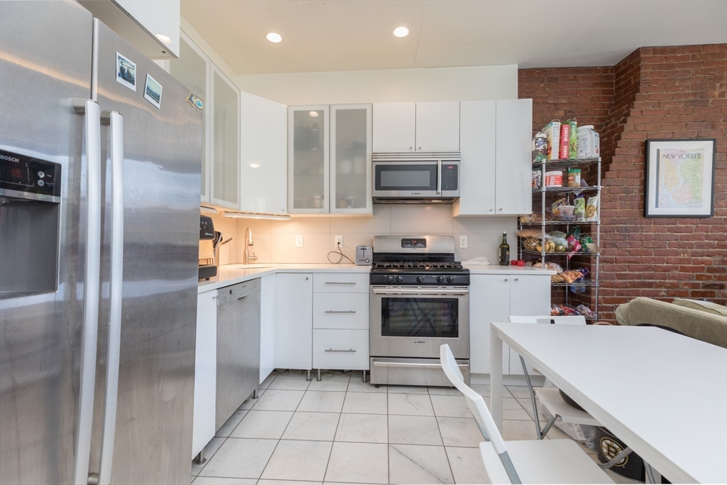 1662 Washington - South End