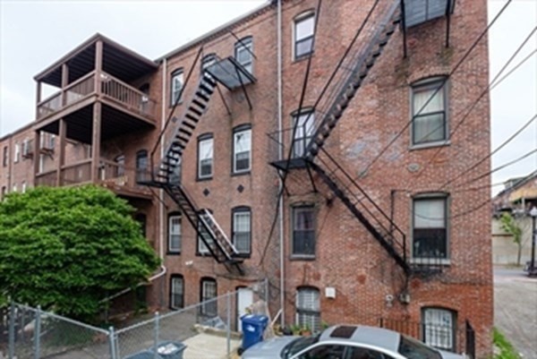 4 Wigglesworth St. - Mission Hill