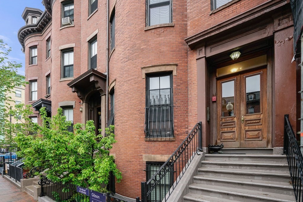 512 Massachusetts Ave. - South End