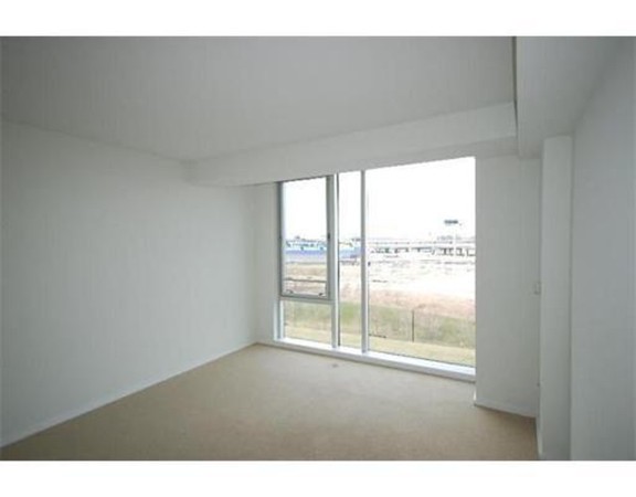 2 Earhart - East Cambridge