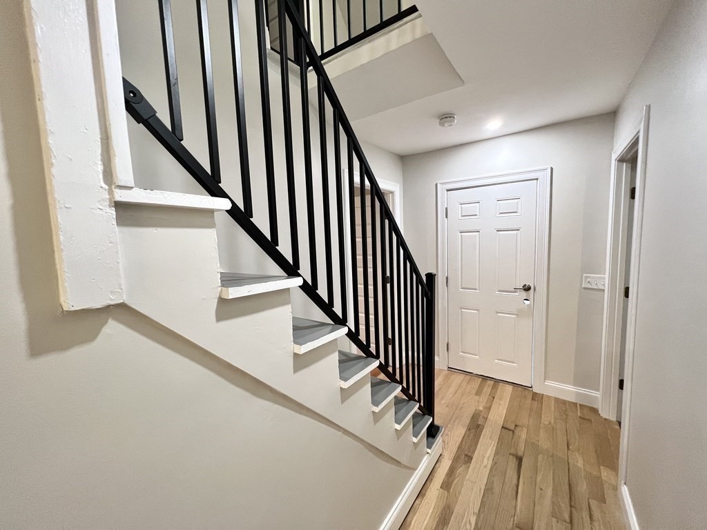 6 La Grange Pl. - Roxbury