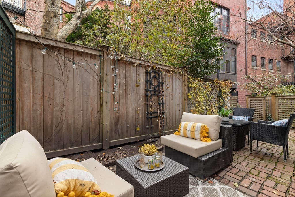 3 Mount Vernon Sq. - Beacon Hill