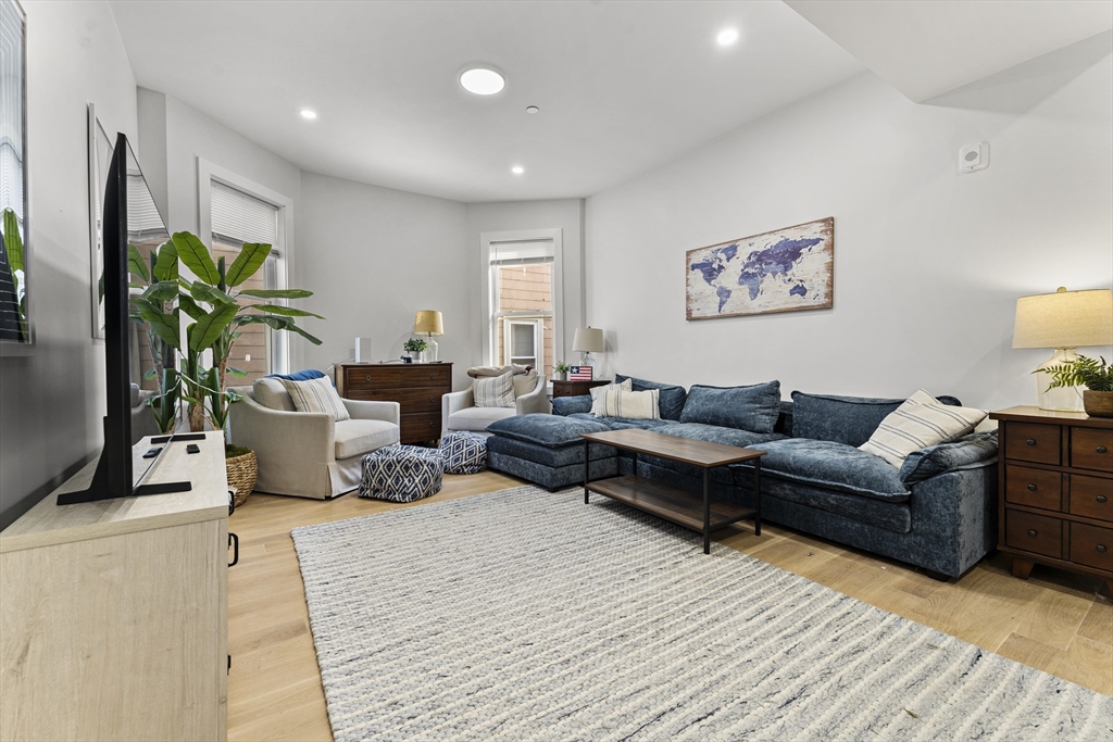 7 Oswald St. - Mission Hill