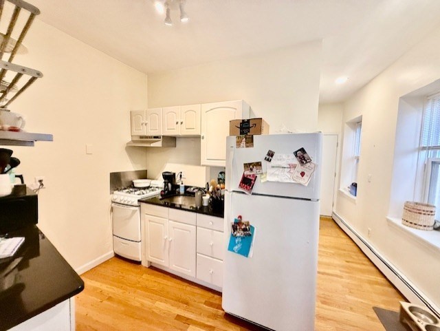 392 Commercial - North End