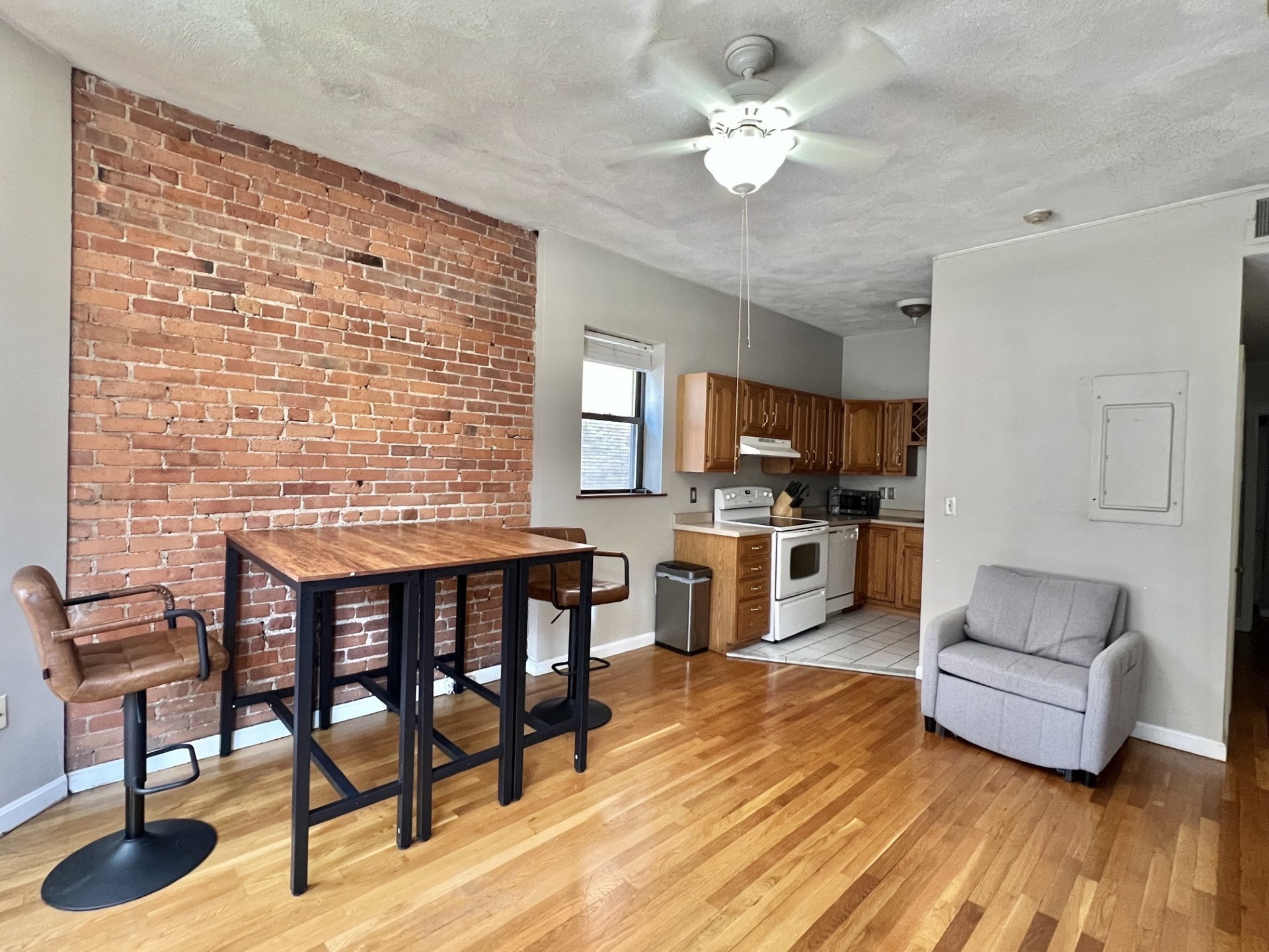 65 Hemenway St. - Seaport District