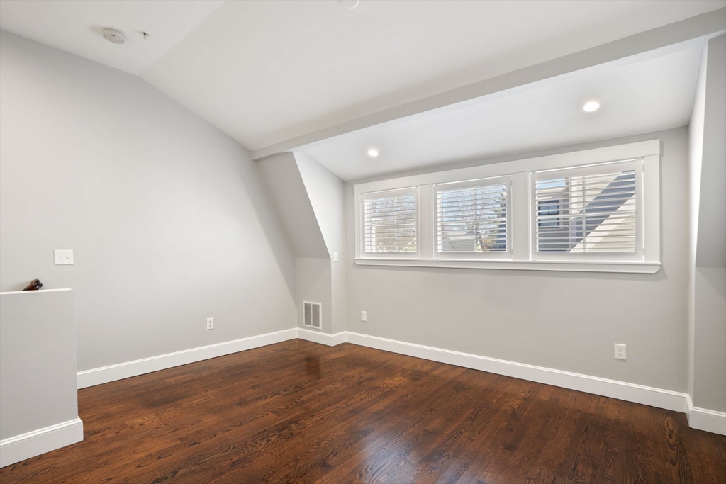 5 Atwood Sq. - Jamaica Plain
