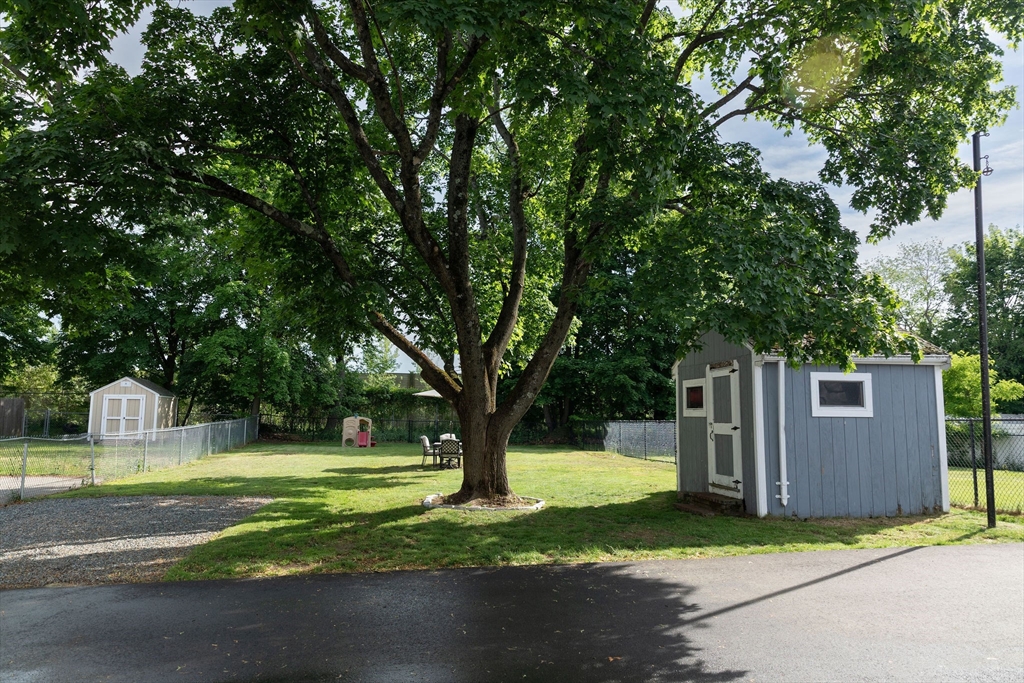 25 West Milton St. - Hyde Park