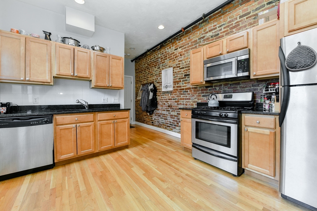 158 Cottage - East Boston