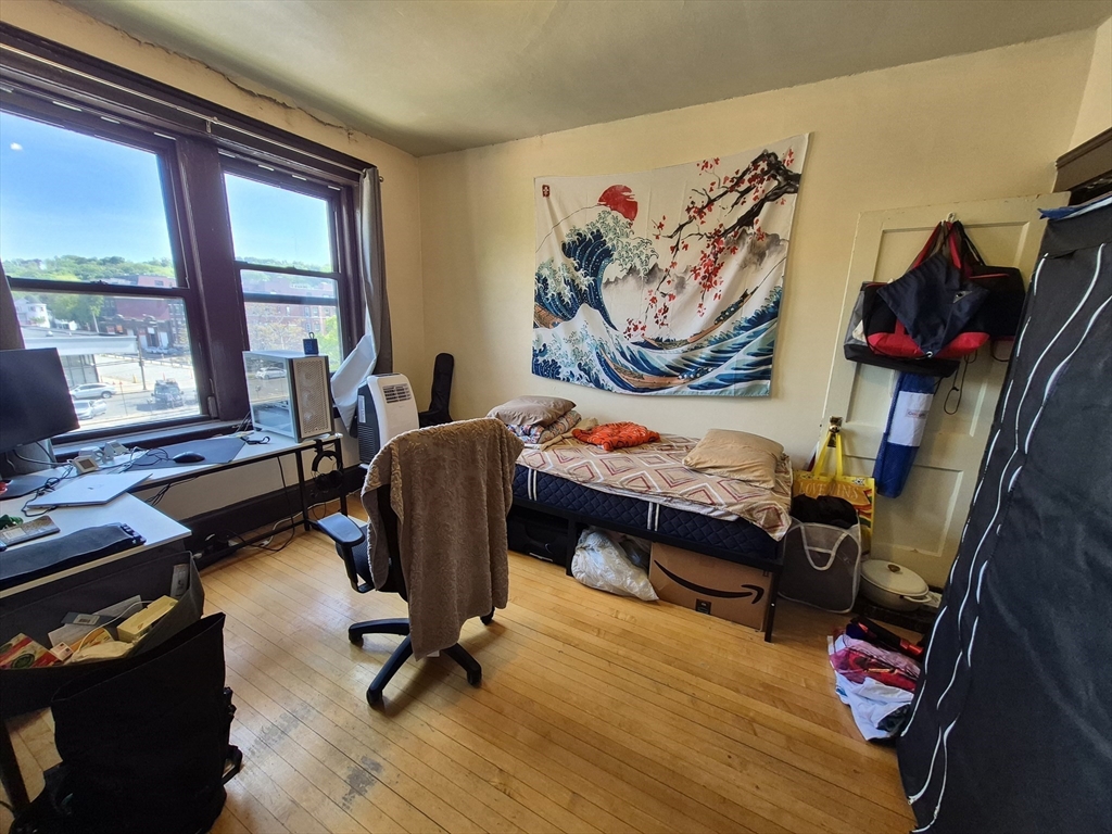 1269 Commonwealth - Allston