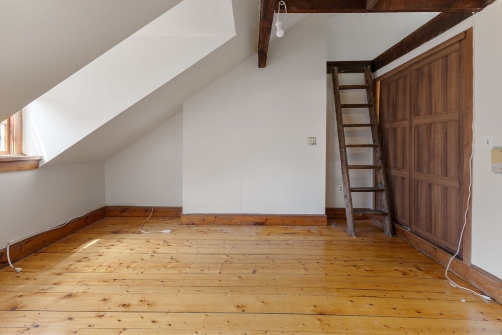 31 Myrtle St. - Beacon Hill