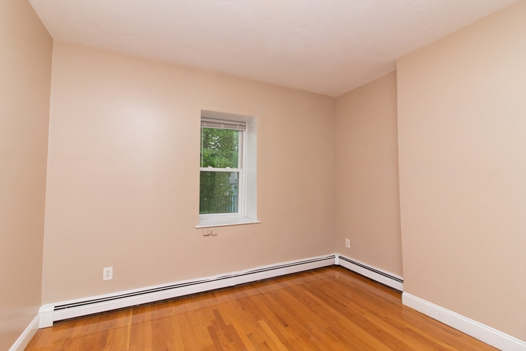 40 Cedar - Roxbury