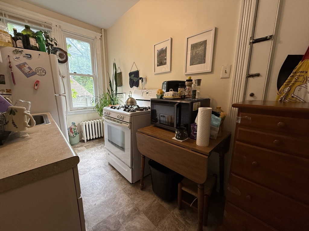 32 Sidlaw Rd. - Brighton