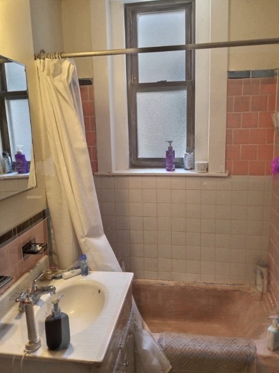 1382 Beacon - Coolidge Corner