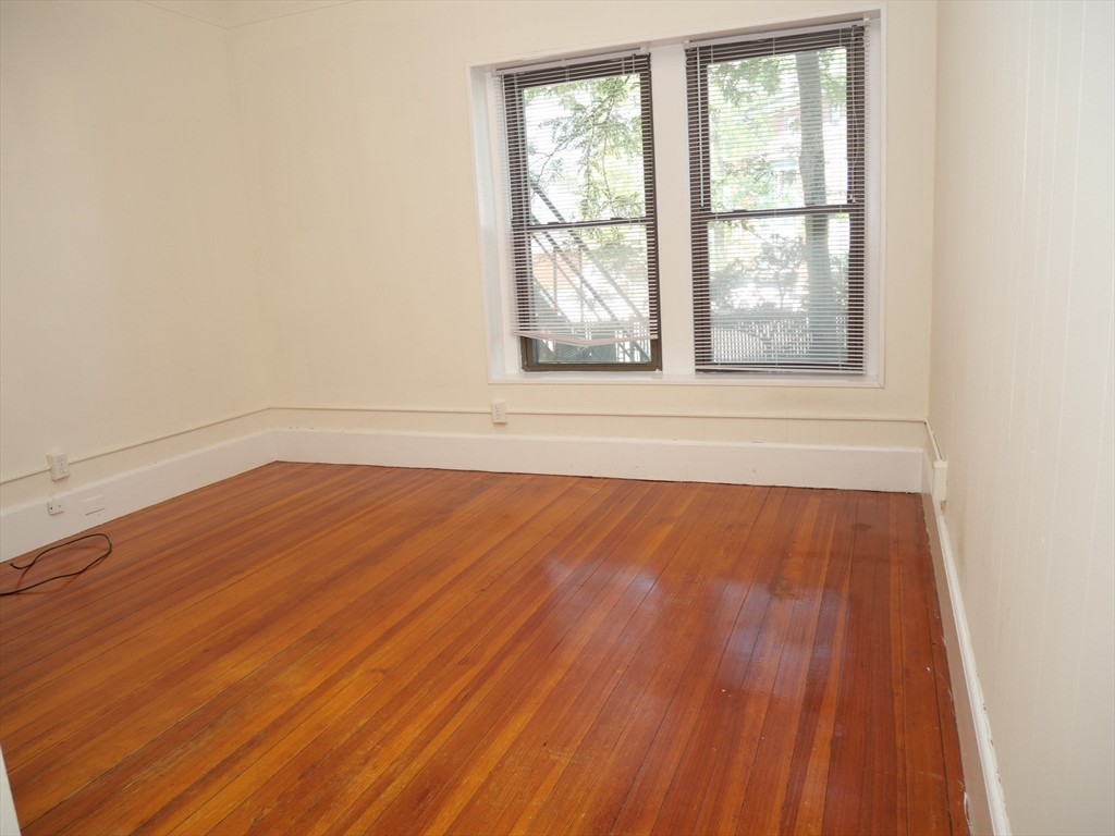 1382 Beacon - Coolidge Corner