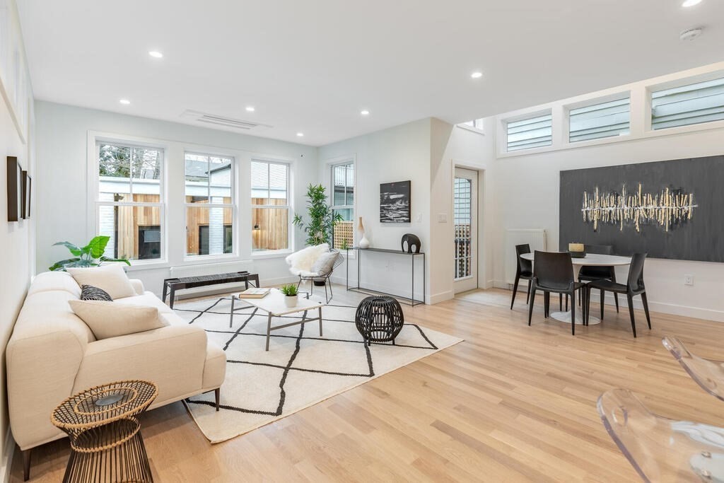 15 Gardner Rd. - Central Square