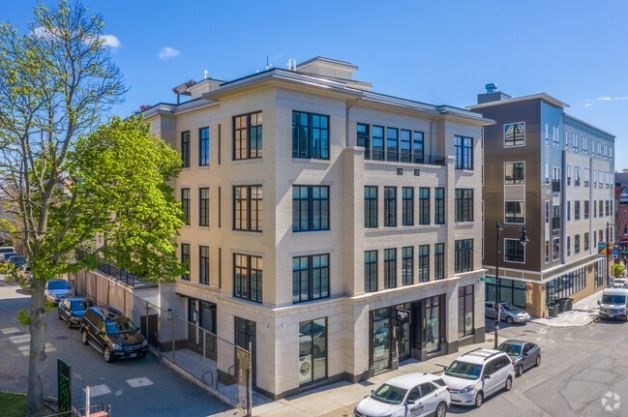 1467 Tremont - Mission Hill